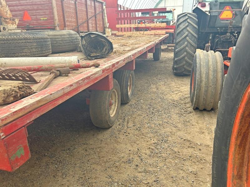 30' Round Bale Wagon With Wood Plank Top