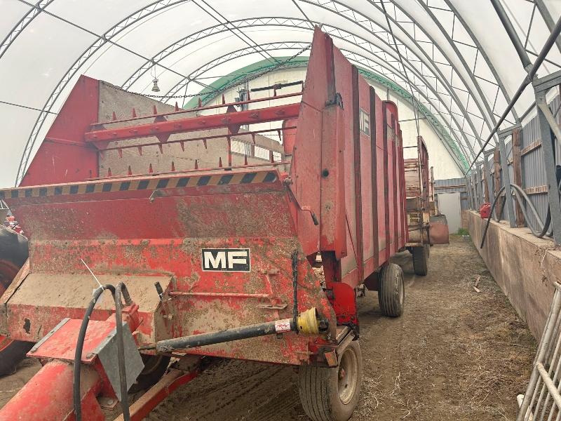 Massey Ferguson 16' Forage Wagon