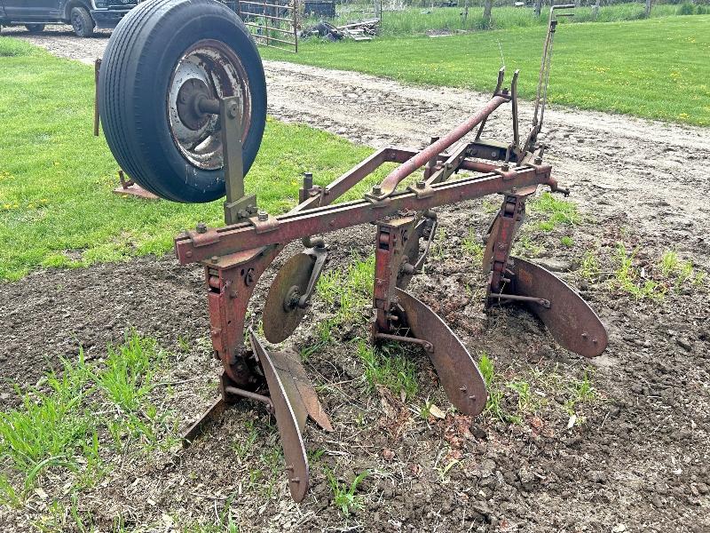 3 Pth 3/13" Furrow Plow