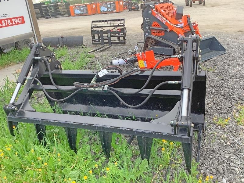 Like New HLA 6' Skid Steer Manure Grapple