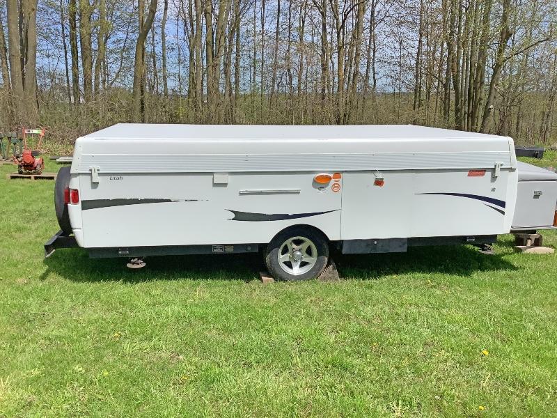 Coleman Utah 12' Pop Up Tent Trailer