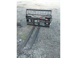 New AGT Hydraulic Adjust Skid Steer Pallet Forks