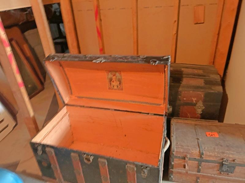 3 pcs  Zold Steamer Trunks