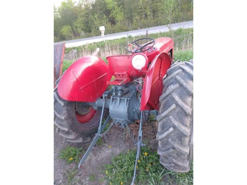 Massey Ferguson 35 Deluxe Gas Tractor