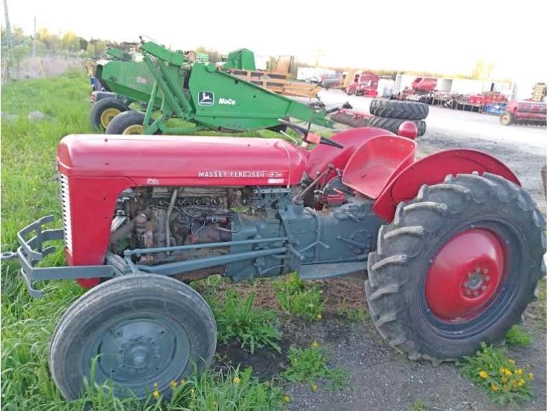 Massey Ferguson 35 Deluxe Gas Tractor