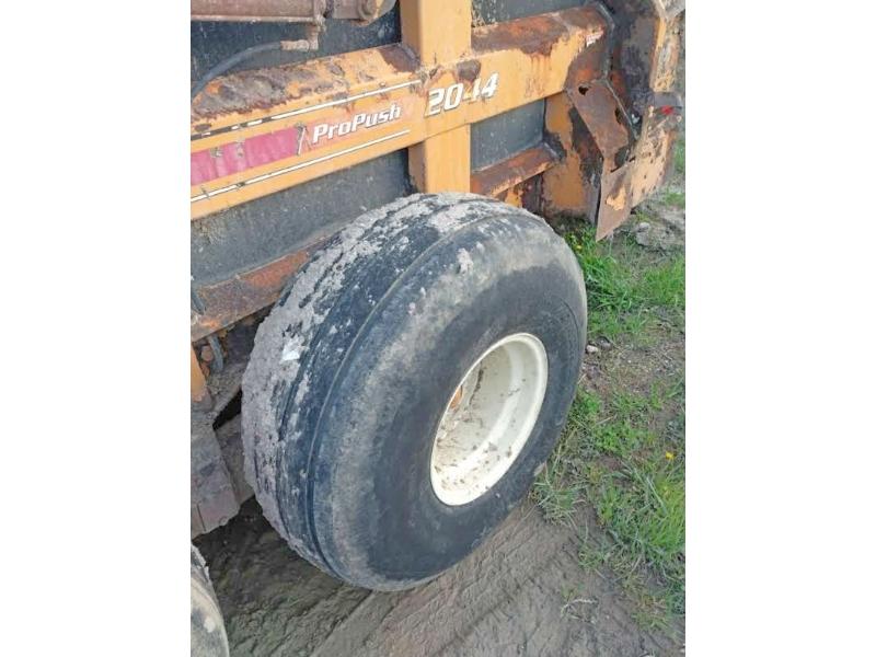 Kuhn Knight Pro Push 2044 Vertical Beater Manure Spreader