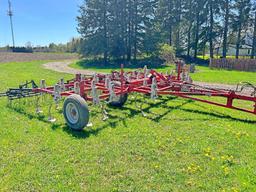 2500 Wil-Rich 20' Cultivator with Hydraulic Wings with Harrow Attachment