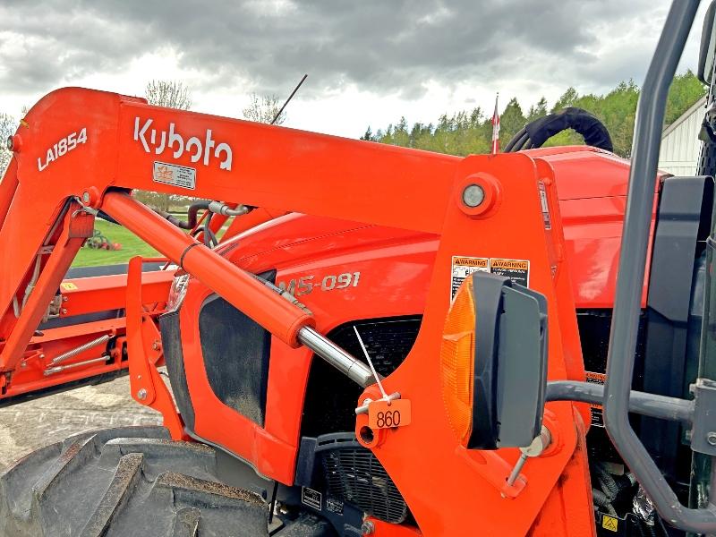 M5-091 Kubota Hydraulic Shuttle Tractor with LA1854 Front End Loader with Alo