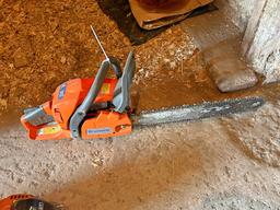 Husqvarna 445 Chainsaw - Running