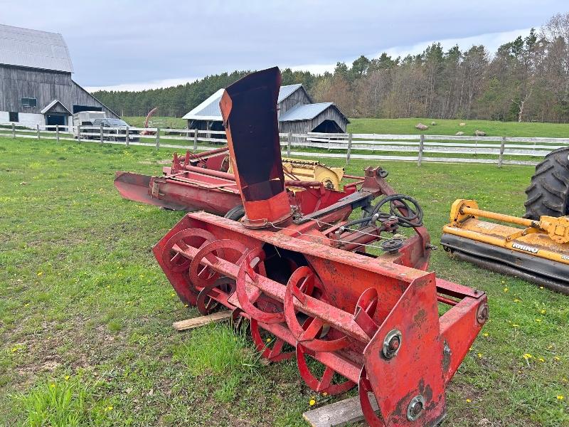 International 80 Double Auger Snowblower with Hydraulic Chute