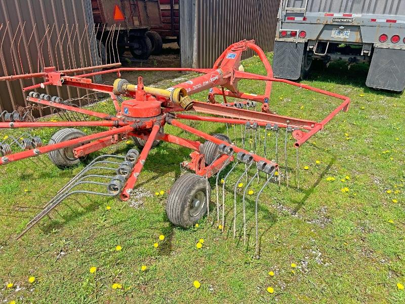 Kuhn GA 300 GM Rotary Rake 3PTH