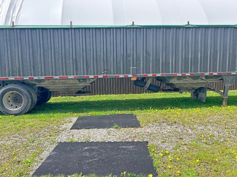 1986 Lode King 40' Tandem Belly Dump Trailer