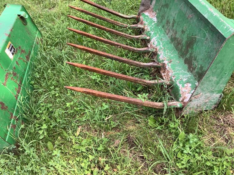 John Deere 2305 Compact MFWD Tractor With 200CX Loader & 260 Backhoe