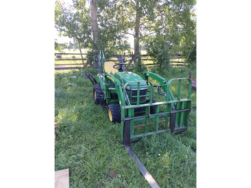 John Deere 2305 Compact MFWD Tractor With 200CX Loader & 260 Backhoe