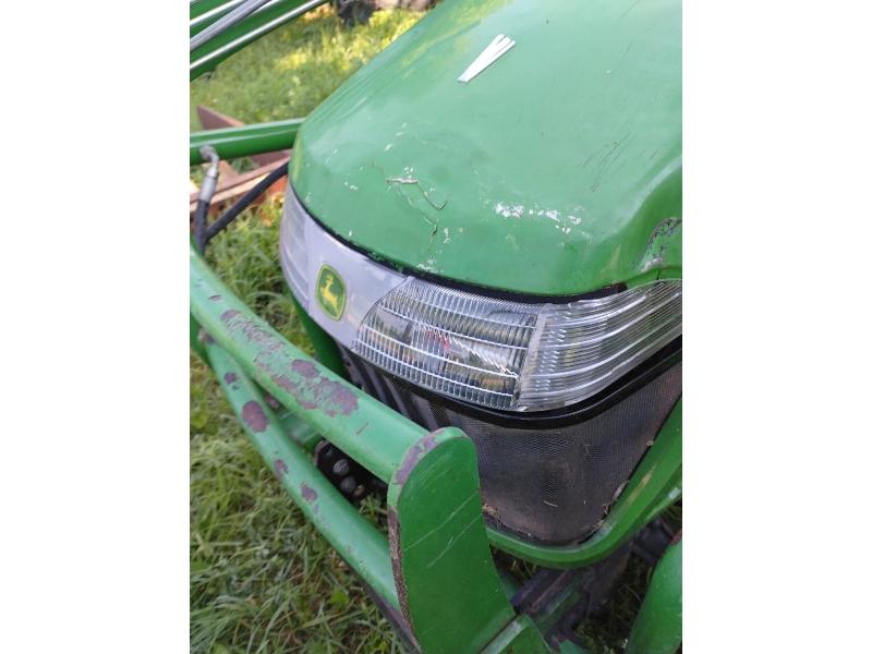 John Deere 2305 Compact MFWD Tractor With 200CX Loader & 260 Backhoe