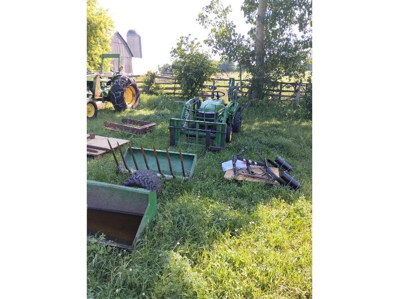 John Deere 2305 Compact MFWD Tractor With 200CX Loader & 260 Backhoe