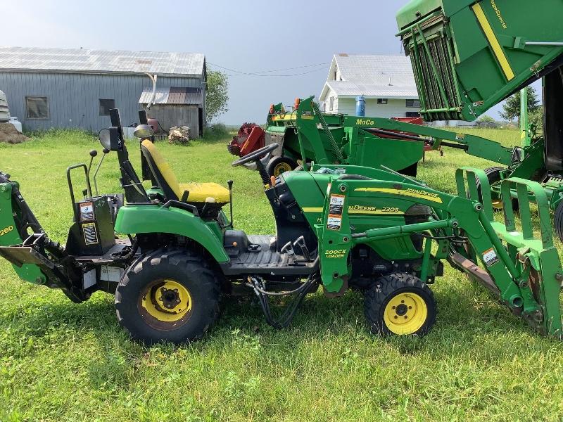 John Deere 2305 Compact MFWD Tractor With 200CX Loader & 260 Backhoe