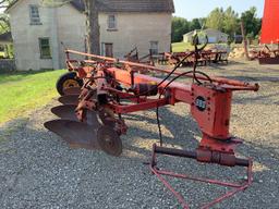 Massey Ferguson 880 4 Furrow Hydraulic Reset Plow