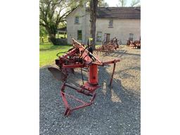Massey Ferguson 880 4 Furrow Hydraulic Reset Plow