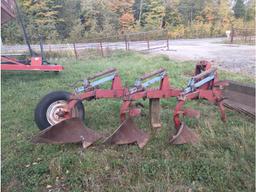 Overum 3 Furrow Plow