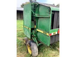 John Deere 335 Round Baler