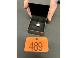 10kt Gold Ring With Opal