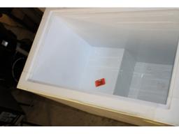 Chest Freezer - Works