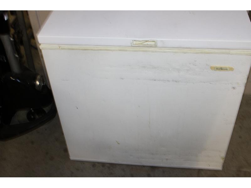 Chest Freezer - Works