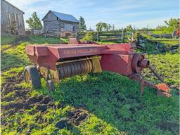 New Holland 273 Square Baler - Works
