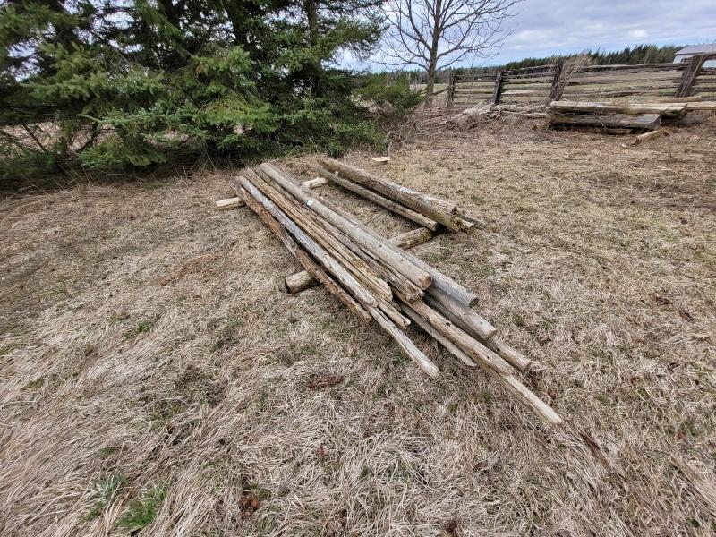 Used Fence Posts