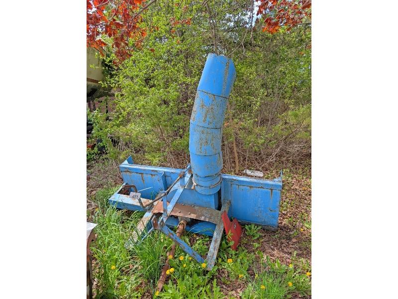Lucknow Snowblower - Needs Keyway