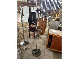 Lantern Stand