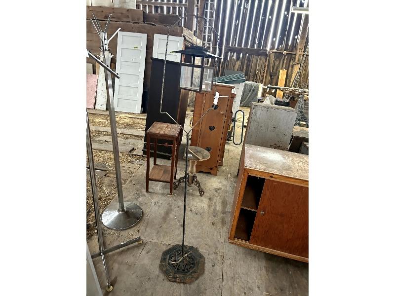 Lantern Stand
