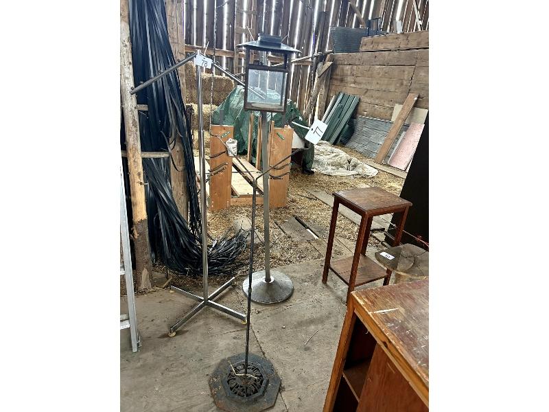 Lantern Stand
