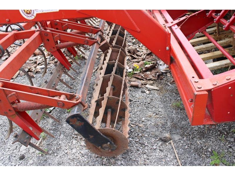 International 510 Seed Drill with Cultiplanter 2