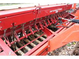 International 510 Seed Drill with Cultiplanter 2