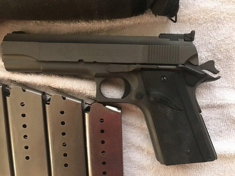 LAR MFG GRIZZLY MARK IV .50AE PISTOL - SERIAL No. V000122 - BAG - 5 CLIPS