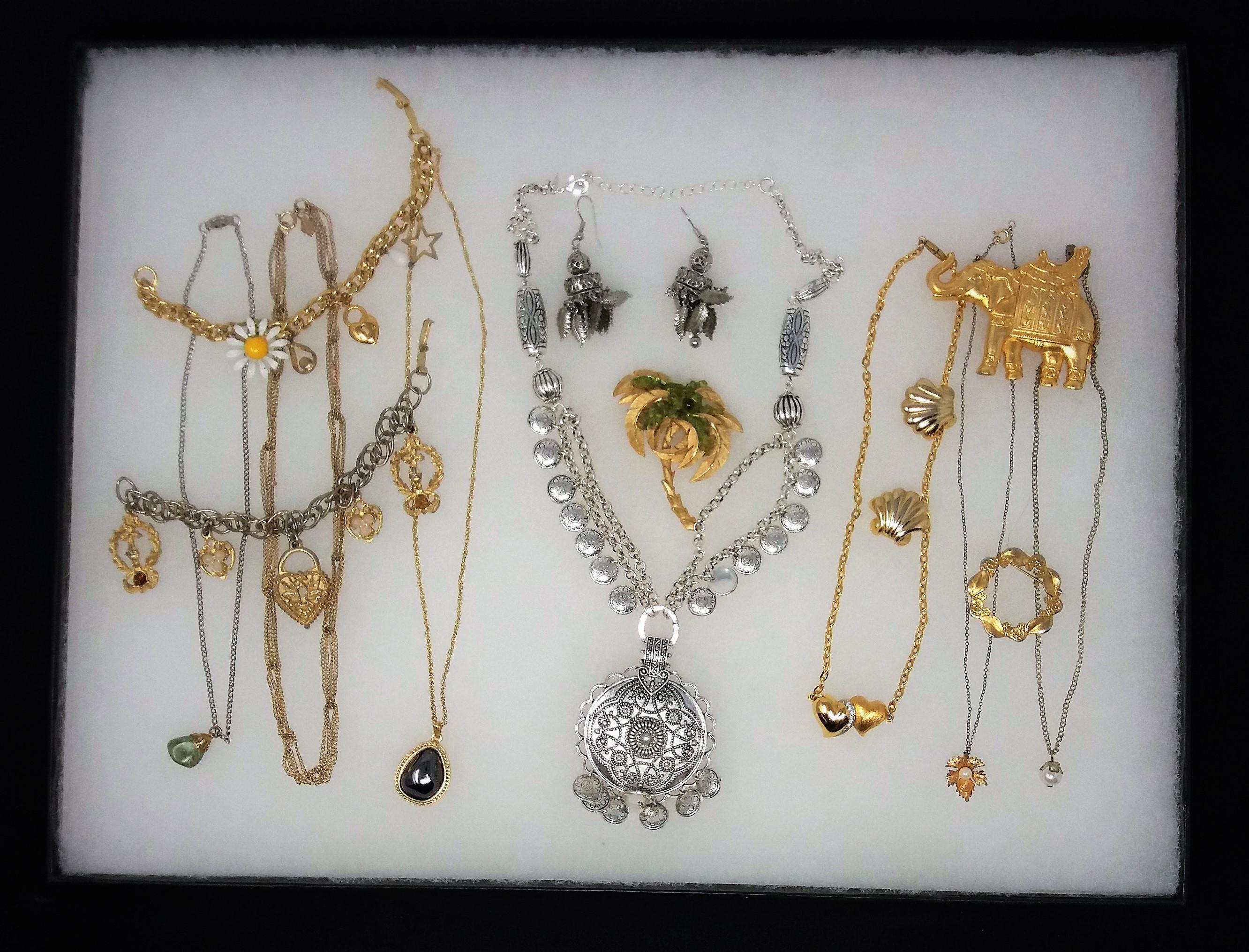 Assorted Jewelry Tray Lot