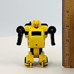 Vintage Transformers G1 Pretender Bumblebee 1989 Yellow Beetle Takara/Hasbro