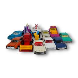Vintage DieCast Vehicle Grouping: Older Lesney, Matchbox etc.