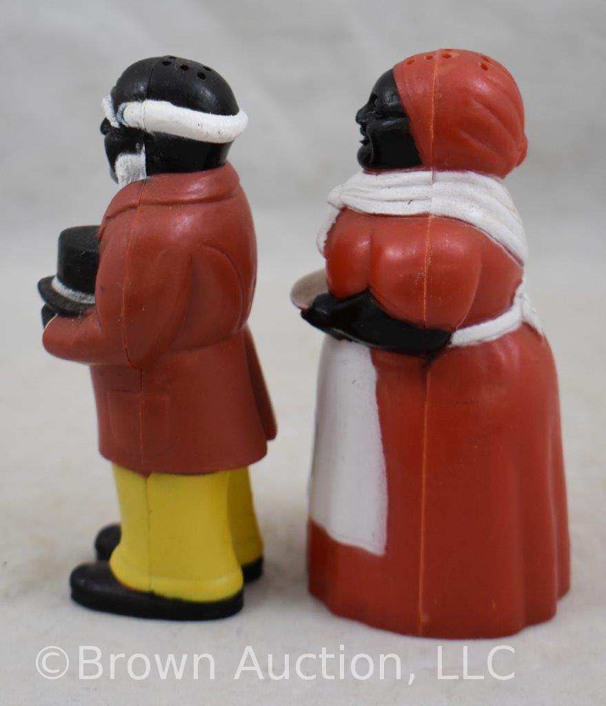 Aunt Jemima and Uncle Mose salt and pepper set