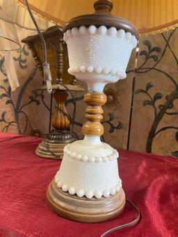 Vintage table lamps, all turn on. 3 pieces
