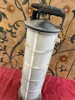 Mityvac fluid evacuator