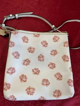 Coach purse, zipper works, good condition