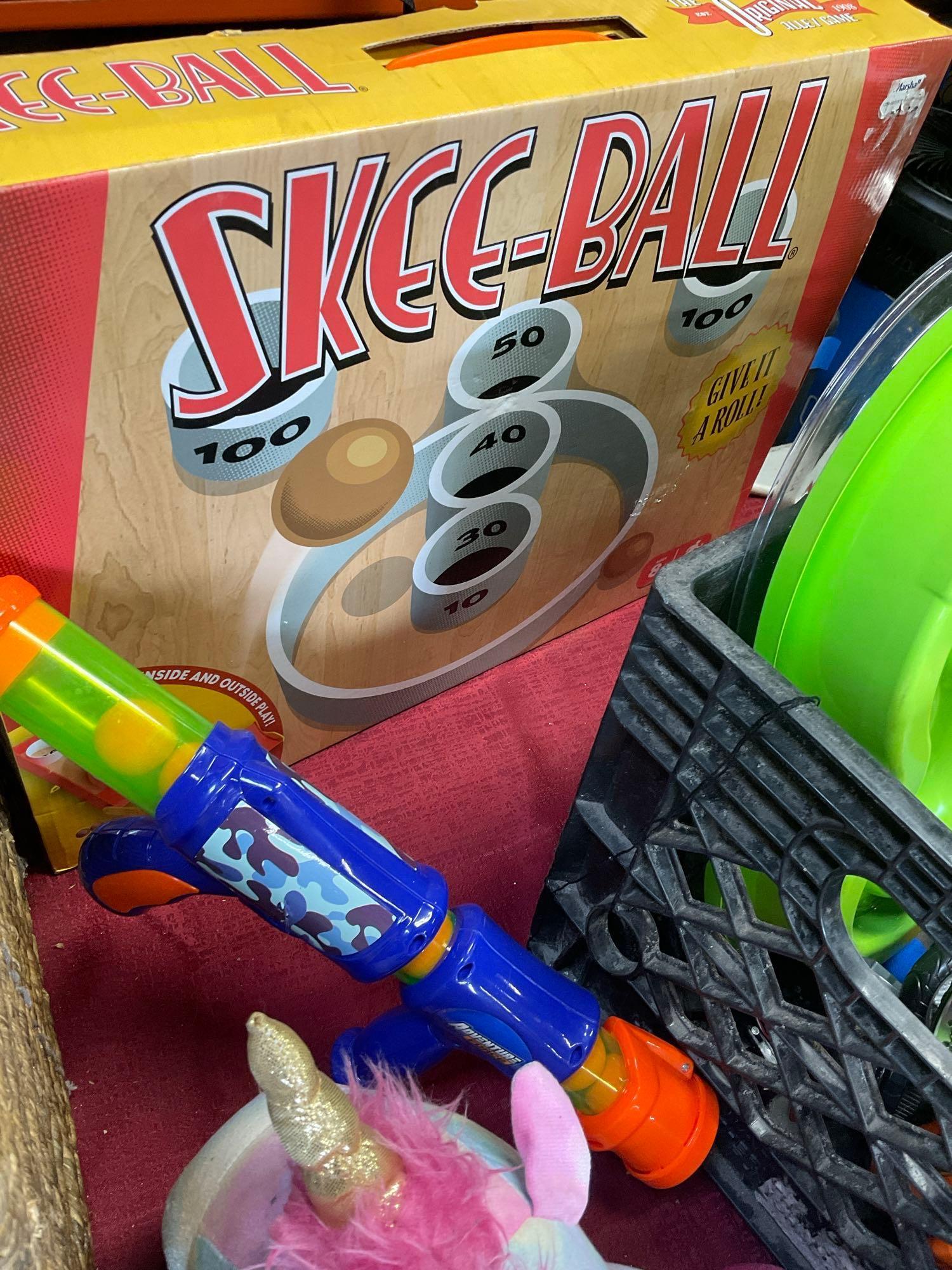 Large lot of toys, Learn to read, games, etc