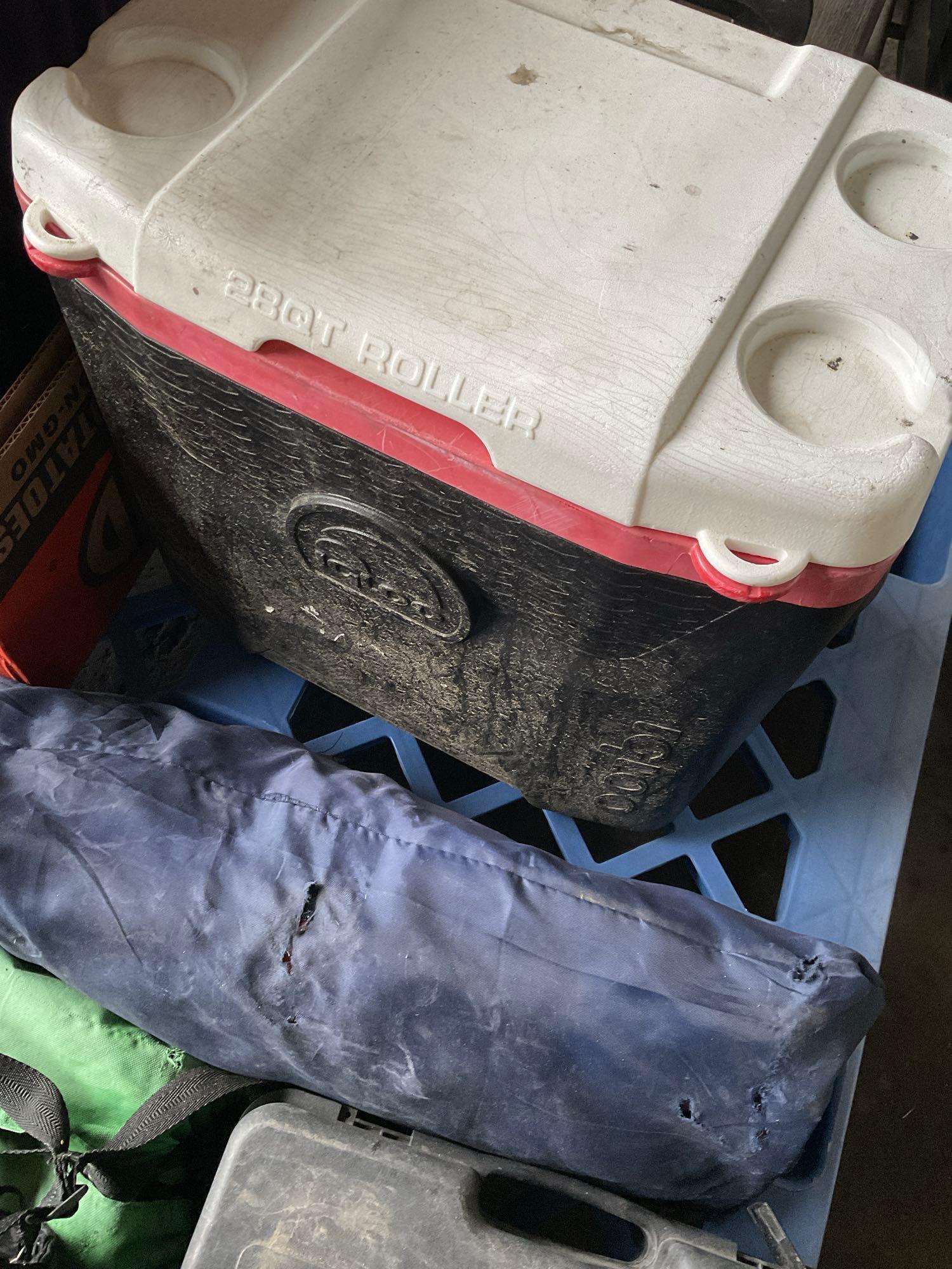 Camping items. Oven, stove, igloo container, chairs, etc. 8 pieces