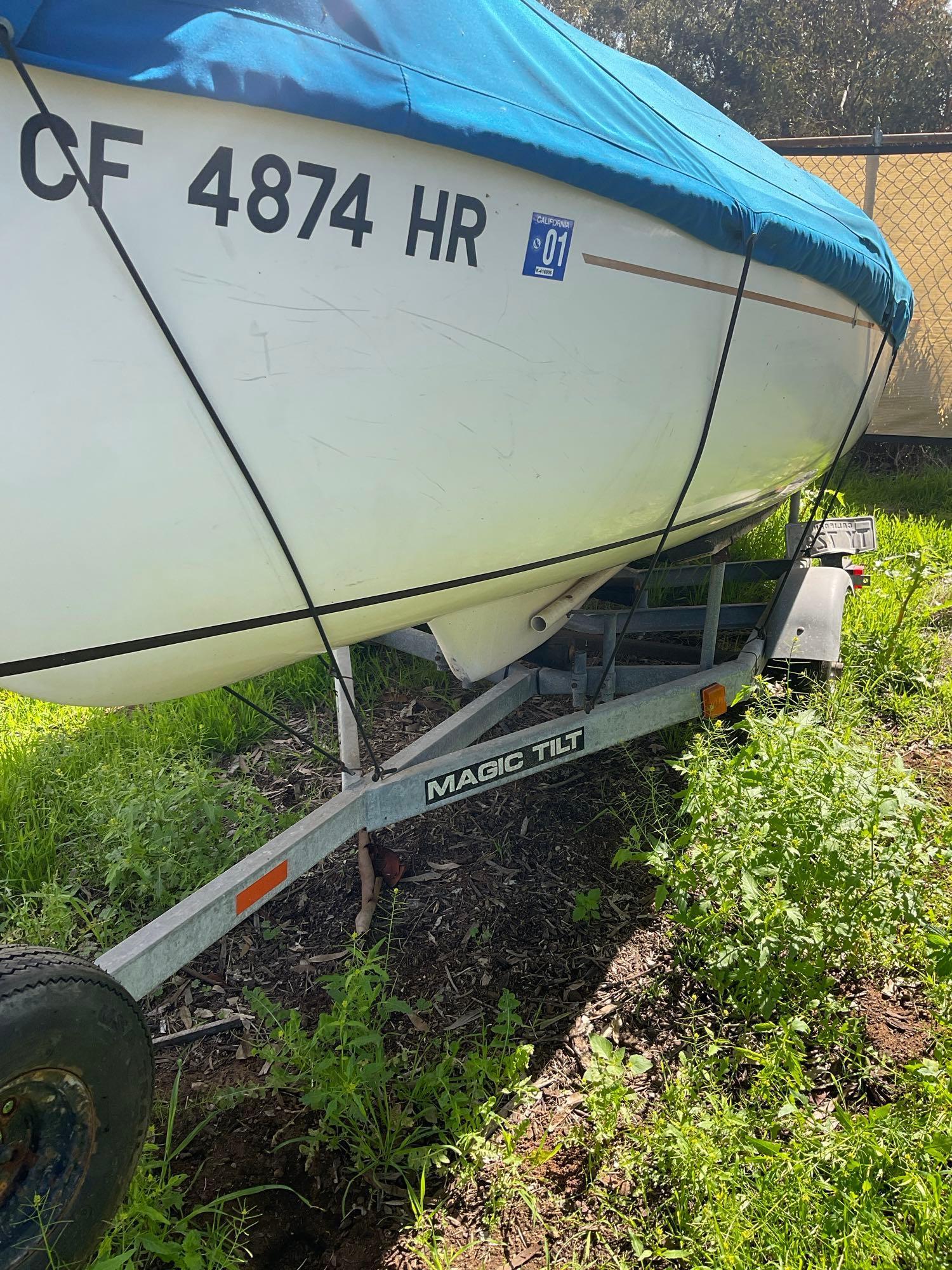 1982 Hutchins 16' Compac sailboat with Magic Tilt trailer & Evinrude motor ( runs)