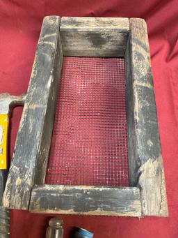 Sifter box, hammers, etc. 16 pieces