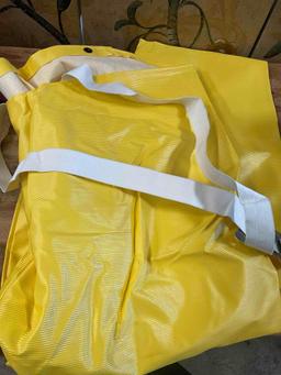 New Work Classic 3XLarge pants with straps. 3 pieces