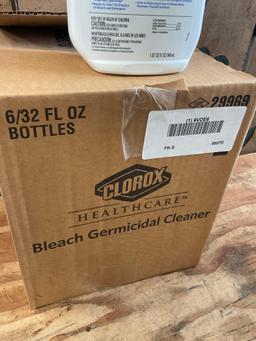 New. Clorox Bleach germicidal cleaner. Box with 6 bottles 32 oz each . Exp Nov, 2021